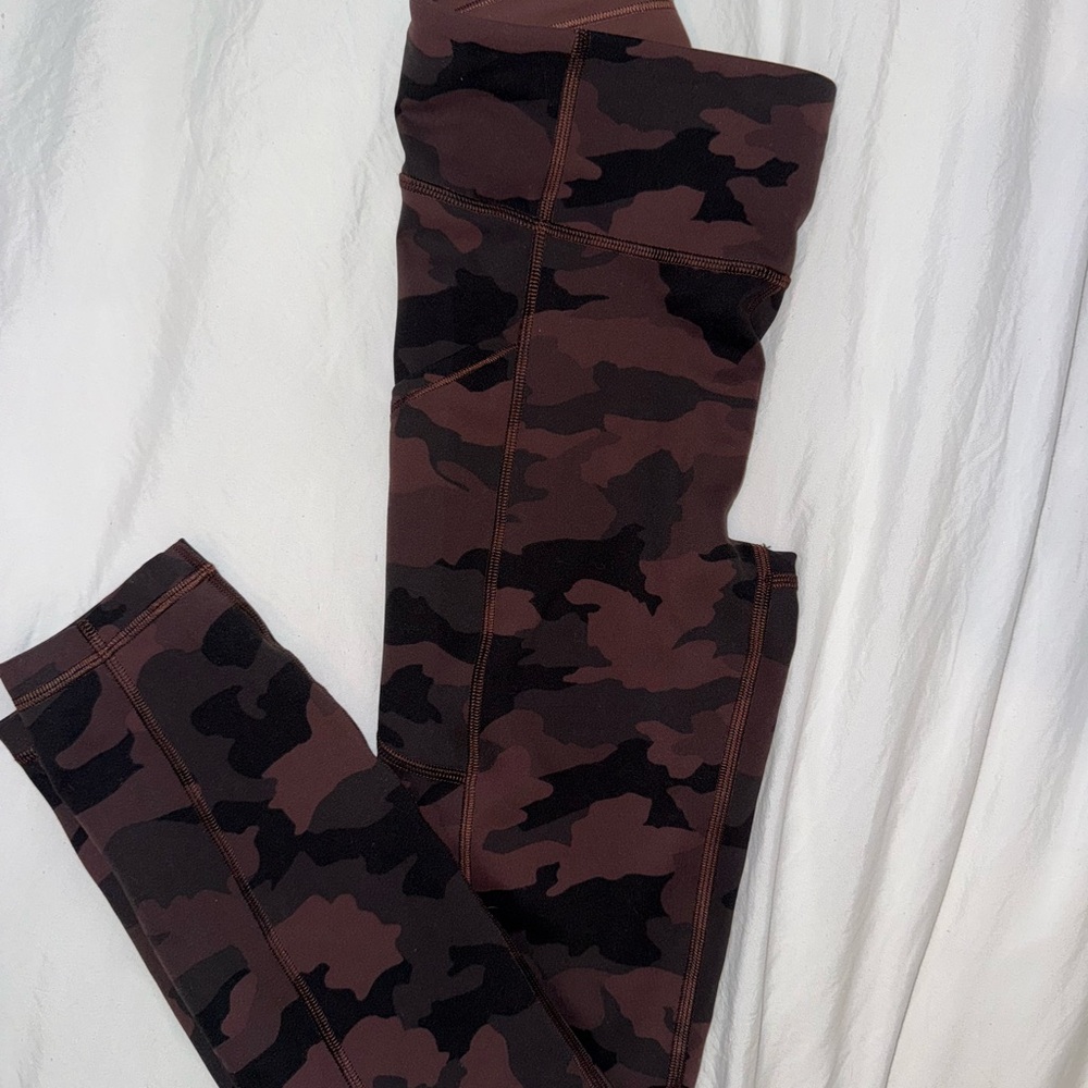 lululemon athletica Women's Camo Leggings - Black and Brown